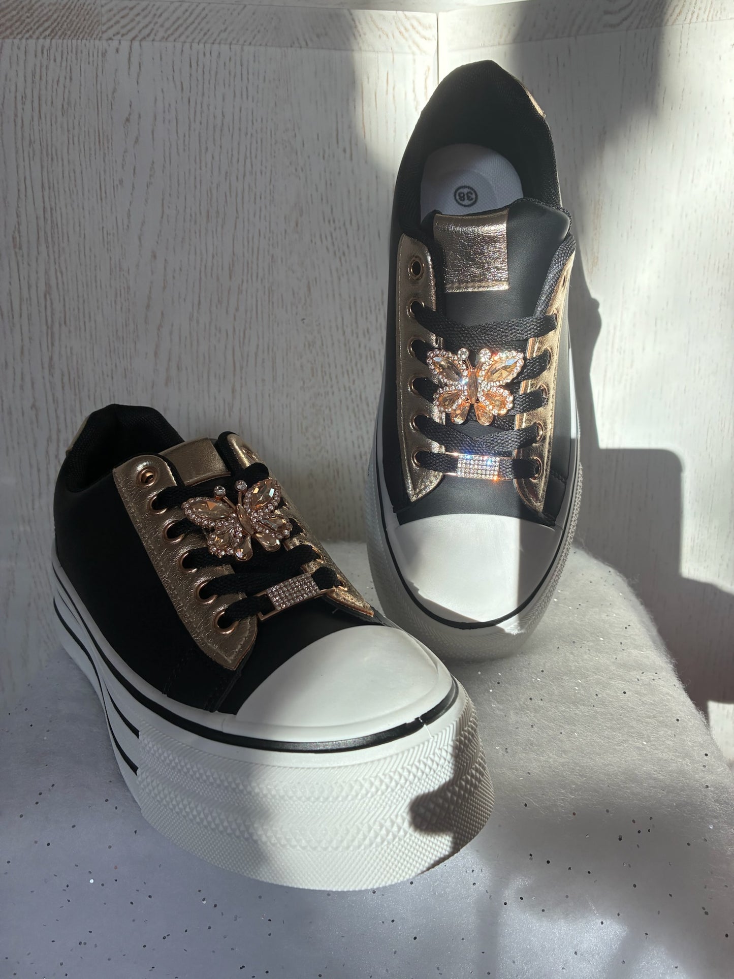 Baskets Cuir Noir Papillon