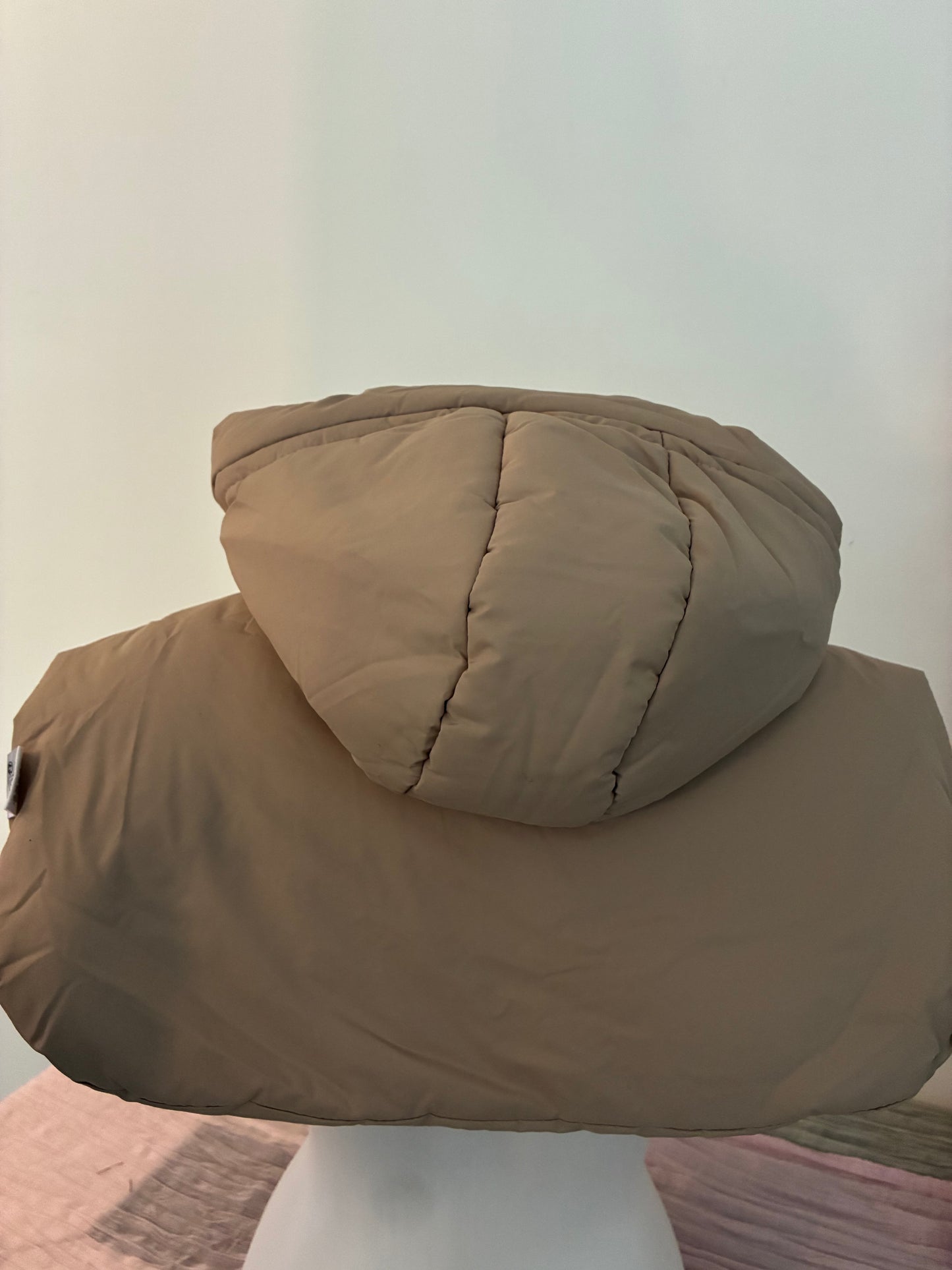 Veste capuche élégante