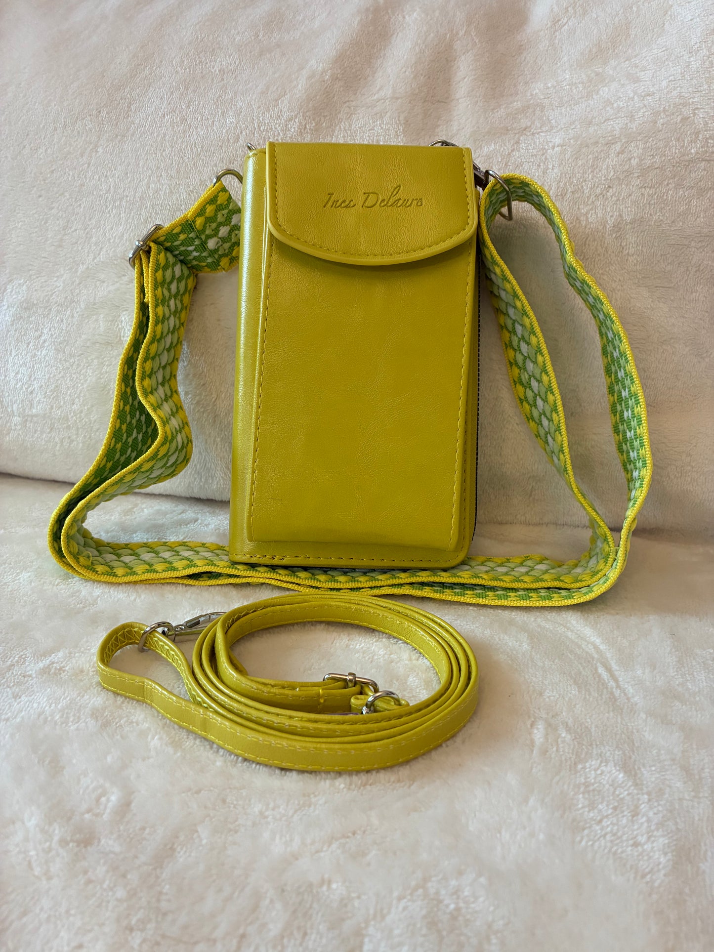 Sac bandoulière range téléphone devant